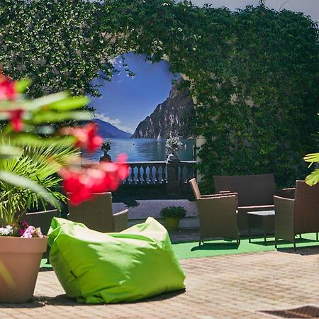 Bella Villa Apartments Riva del Garda Kültér fotó