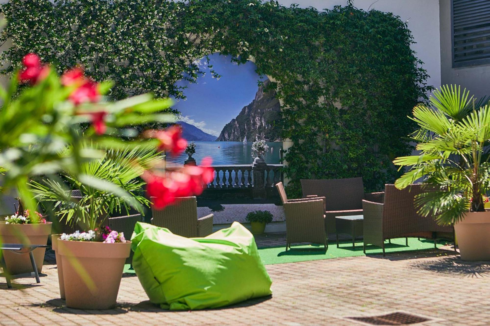 Bella Villa Apartments Riva del Garda Kültér fotó