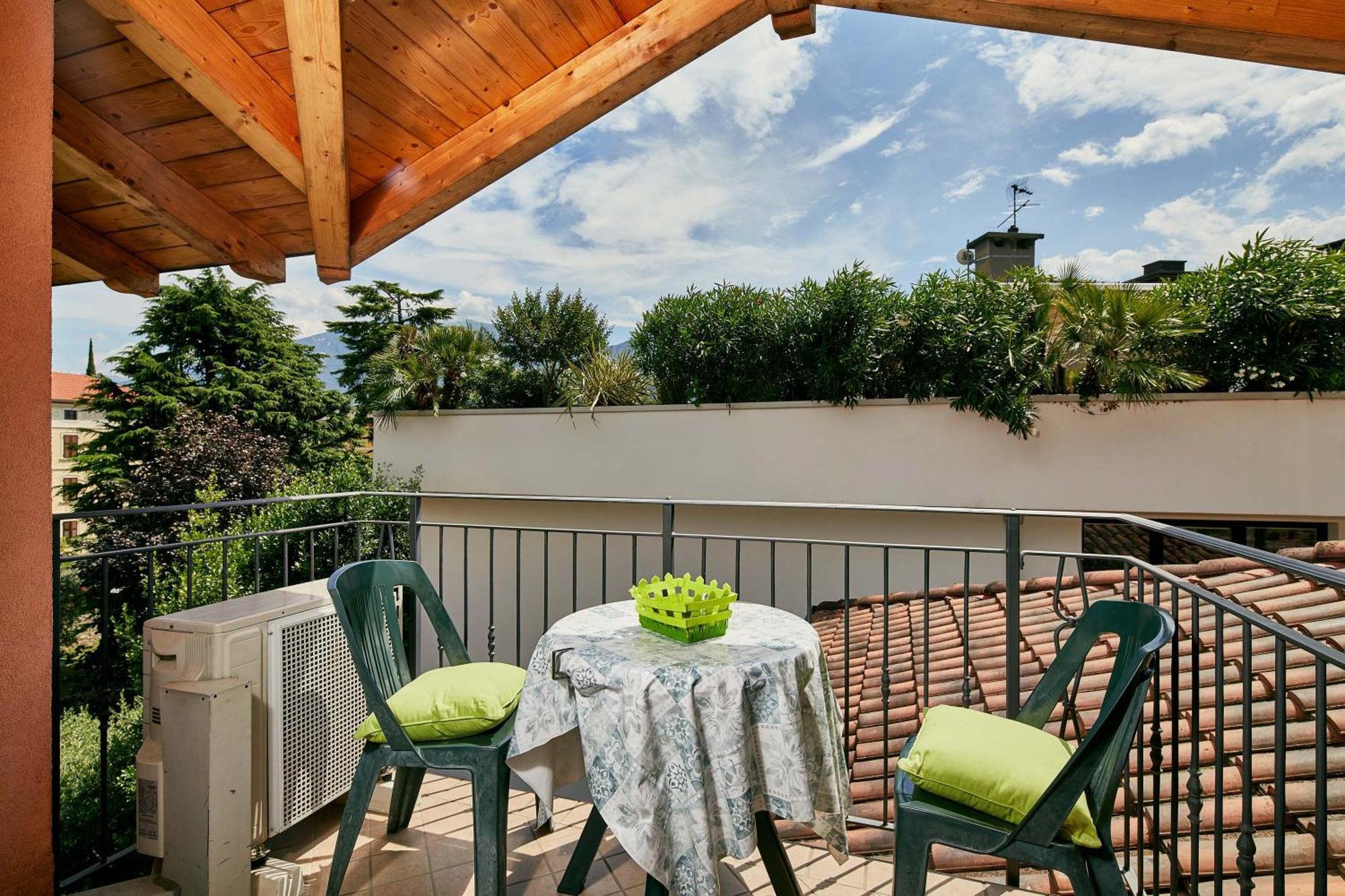 Bella Villa Apartments Riva del Garda Kültér fotó
