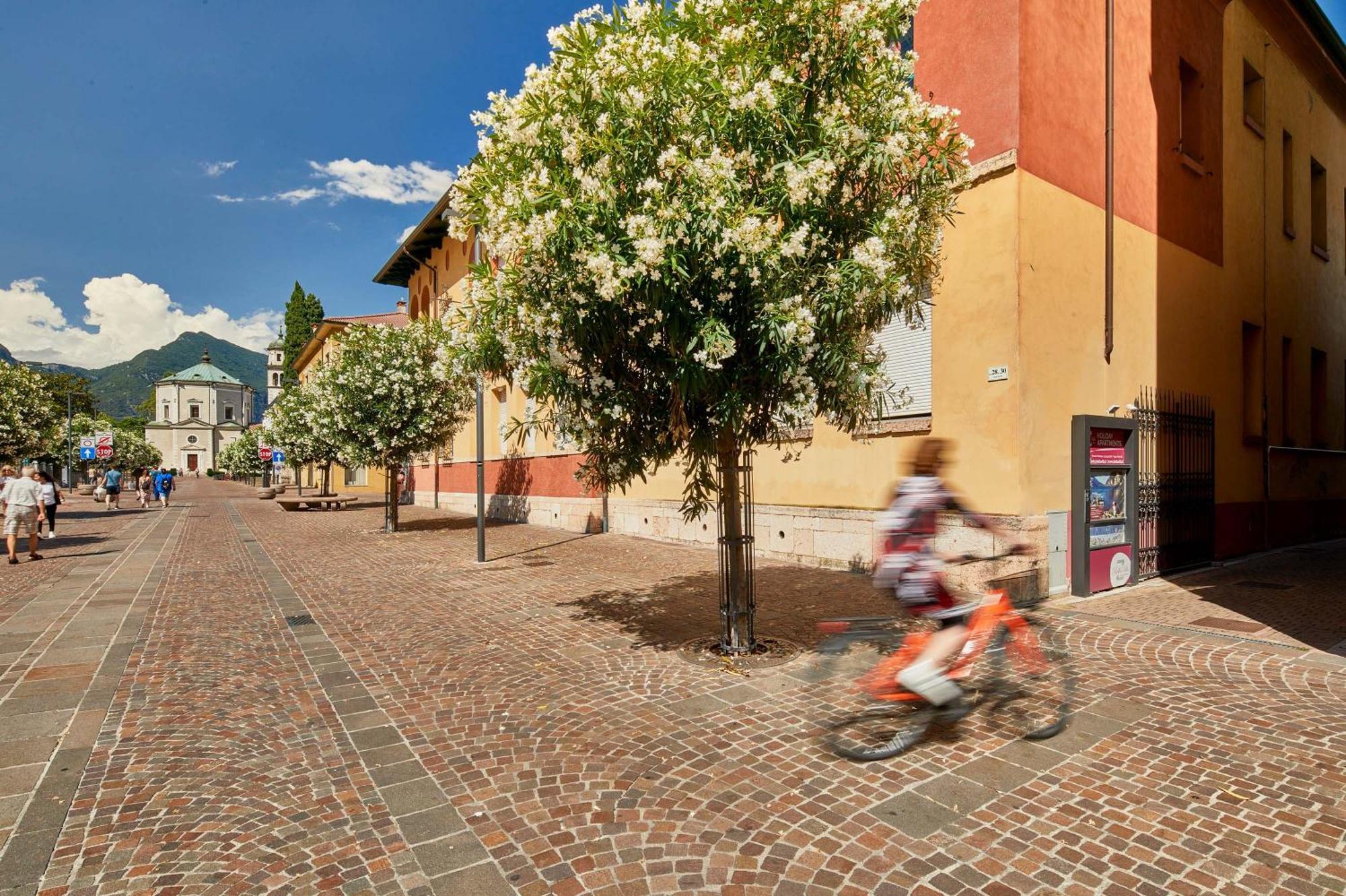 Bella Villa Apartments Riva del Garda Kültér fotó
