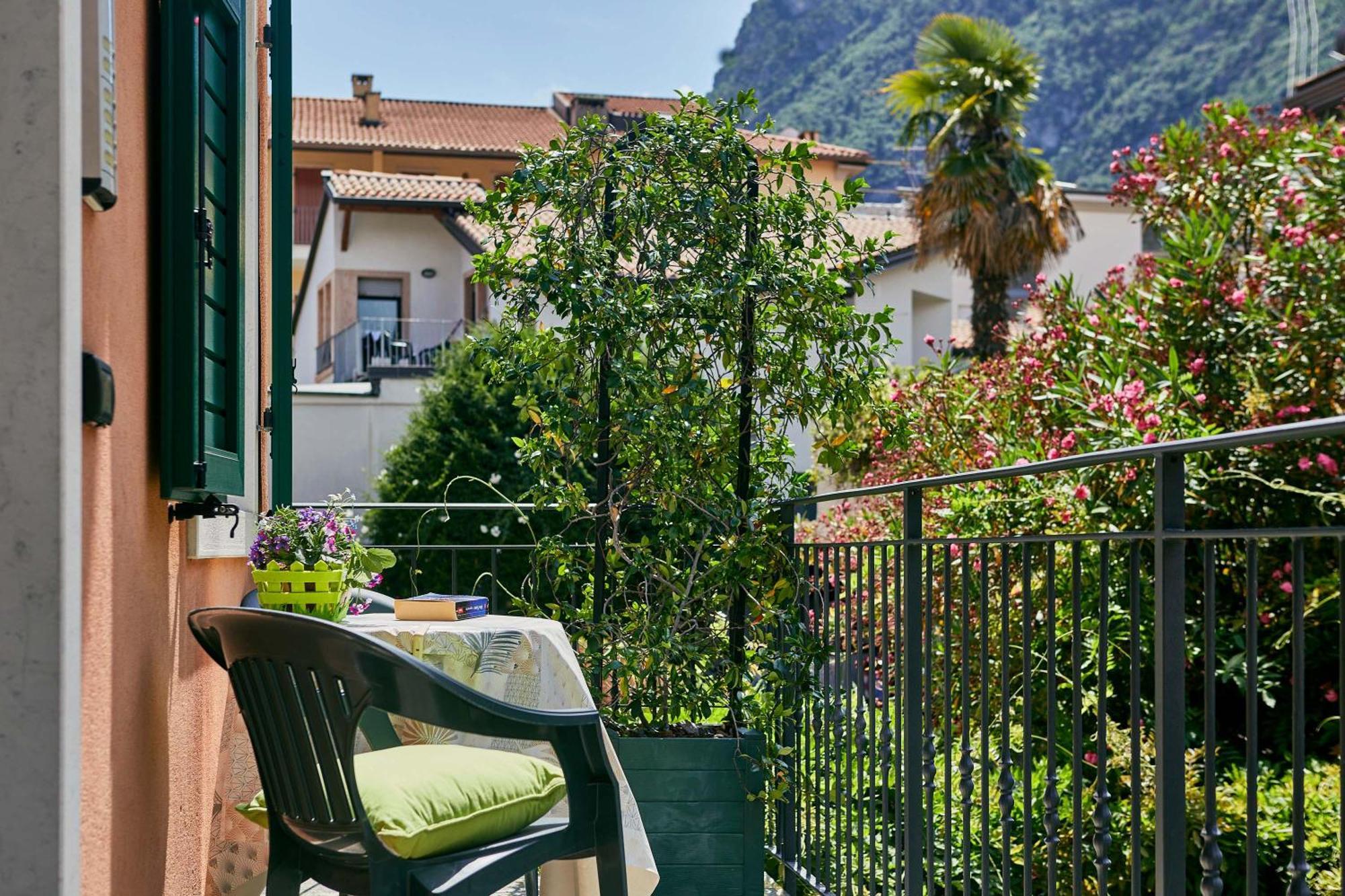 Bella Villa Apartments Riva del Garda Kültér fotó