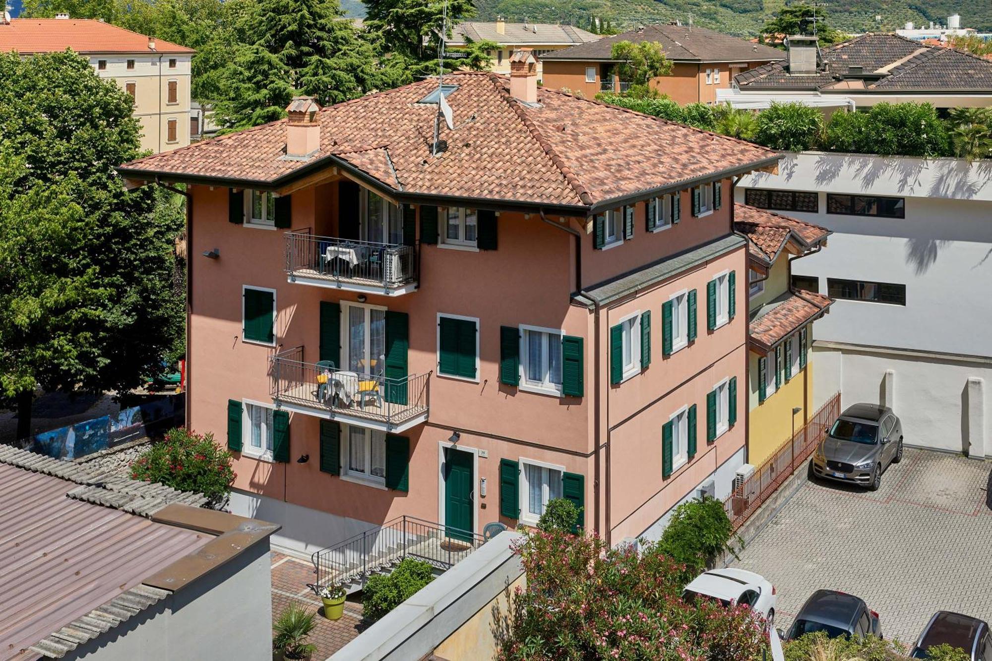 Bella Villa Apartments Riva del Garda Kültér fotó